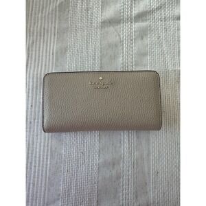 Kate Spade New York‎ Beige Pebbled Leather Snap Wallet EUC